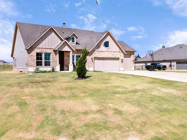 130 Red Cliff Court, Rhome, TX 76078