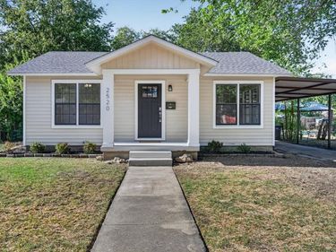 2520 Vera Cruz Street, Fort Worth, TX 76106