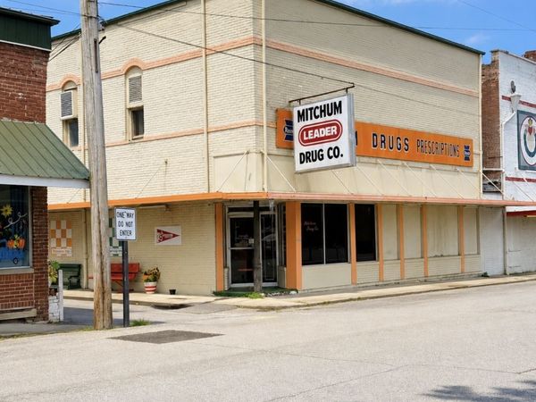 18 Spring St , Erin, TN 37061