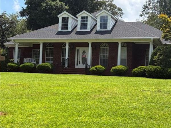 5705 Foxfire Road, Mobile, AL 36618