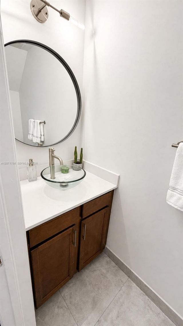 8876 W 35th Way, Hialeah, FL 33018 Photo