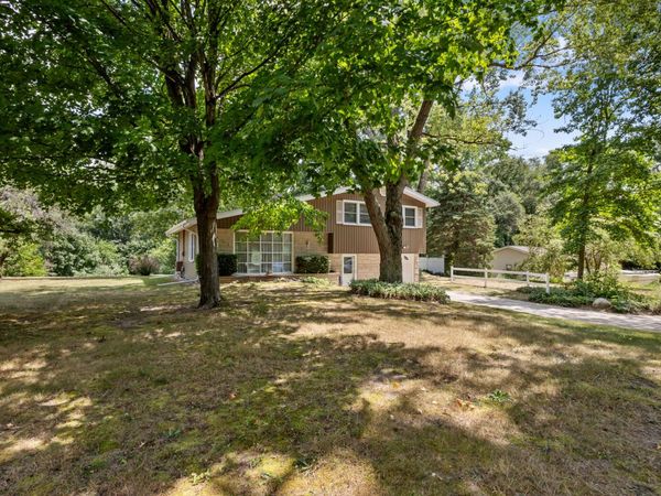 10246 Douglas Avenue, Plainwell, MI 49080