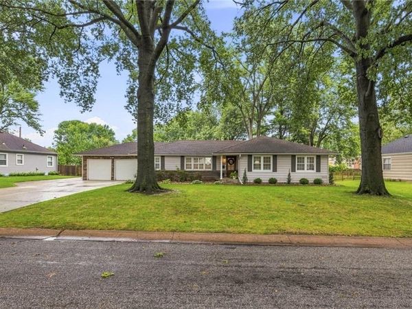 4020 W 96th Street, Overland Park, KS 66207