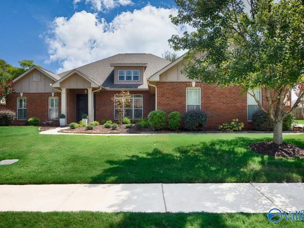11 Holly Park Blvd SW, Huntsville, AL 35824