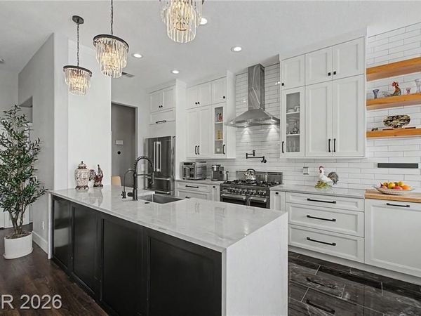 8624 Desert Bird Drive, Las Vegas, NV 89145