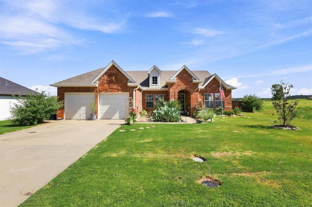 212 Autry Boulevard, Gunter, TX 75058 Main Photo