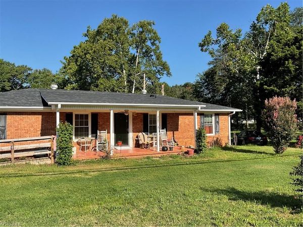 3907 Yanceyville Street, Greensboro, NC 27405