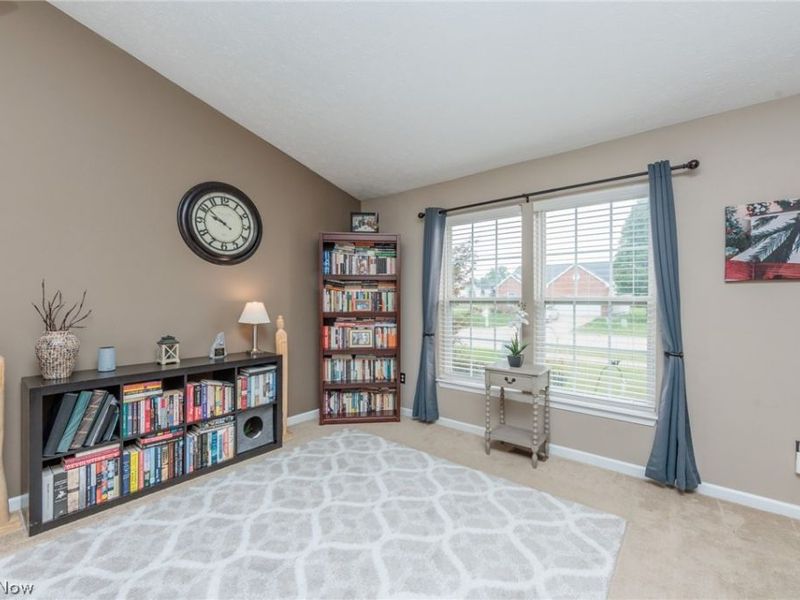 5410 Fountain Circle, North Ridgeville, OH 44039 Photo 2