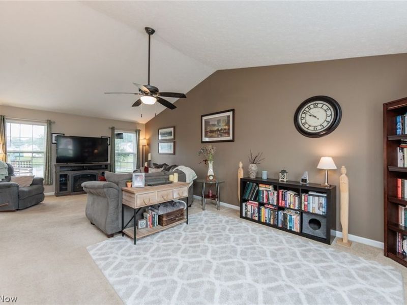 5410 Fountain Circle, North Ridgeville, OH 44039 Photo 5