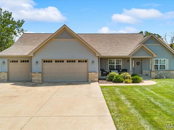 804 Autumn Rise Lane, Columbia, IL 62236