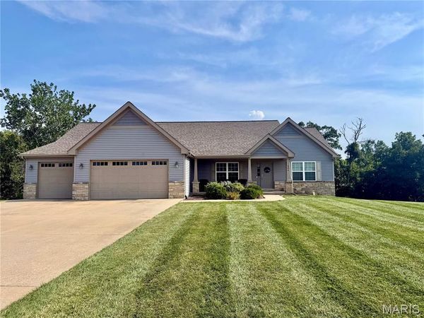 804 Autumn Rise Lane , Columbia, IL 62236