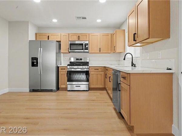 5162 Paradise Skies Avenue, Las Vegas, NV 89156