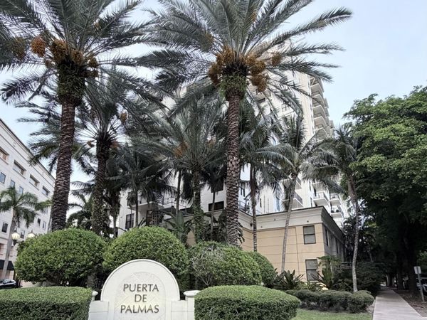888 S Douglas Road, Unit 1015, Coral Gables, FL 33134
