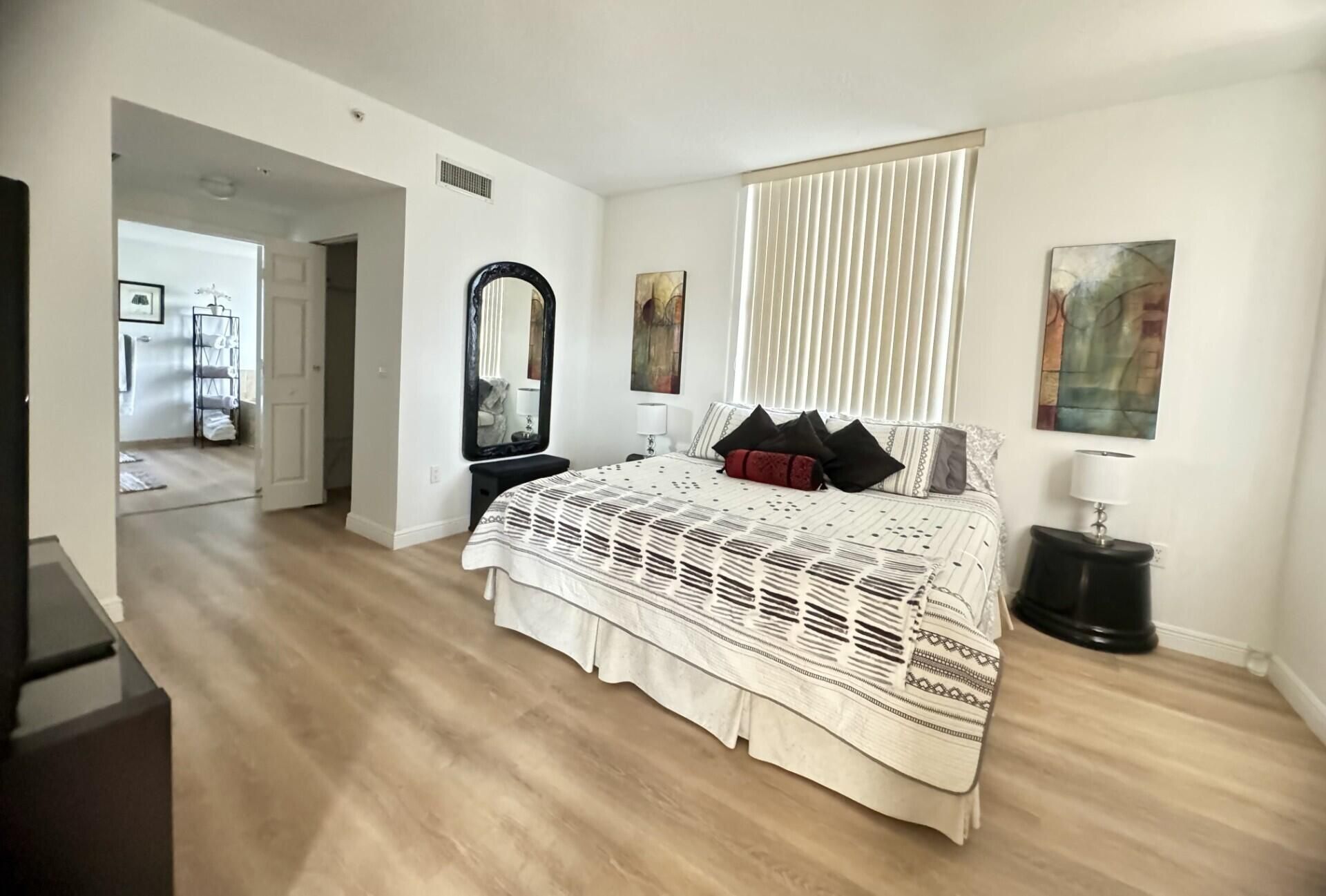888 S Douglas Road, Unit 1015, Coral Gables, FL 33134 Photo