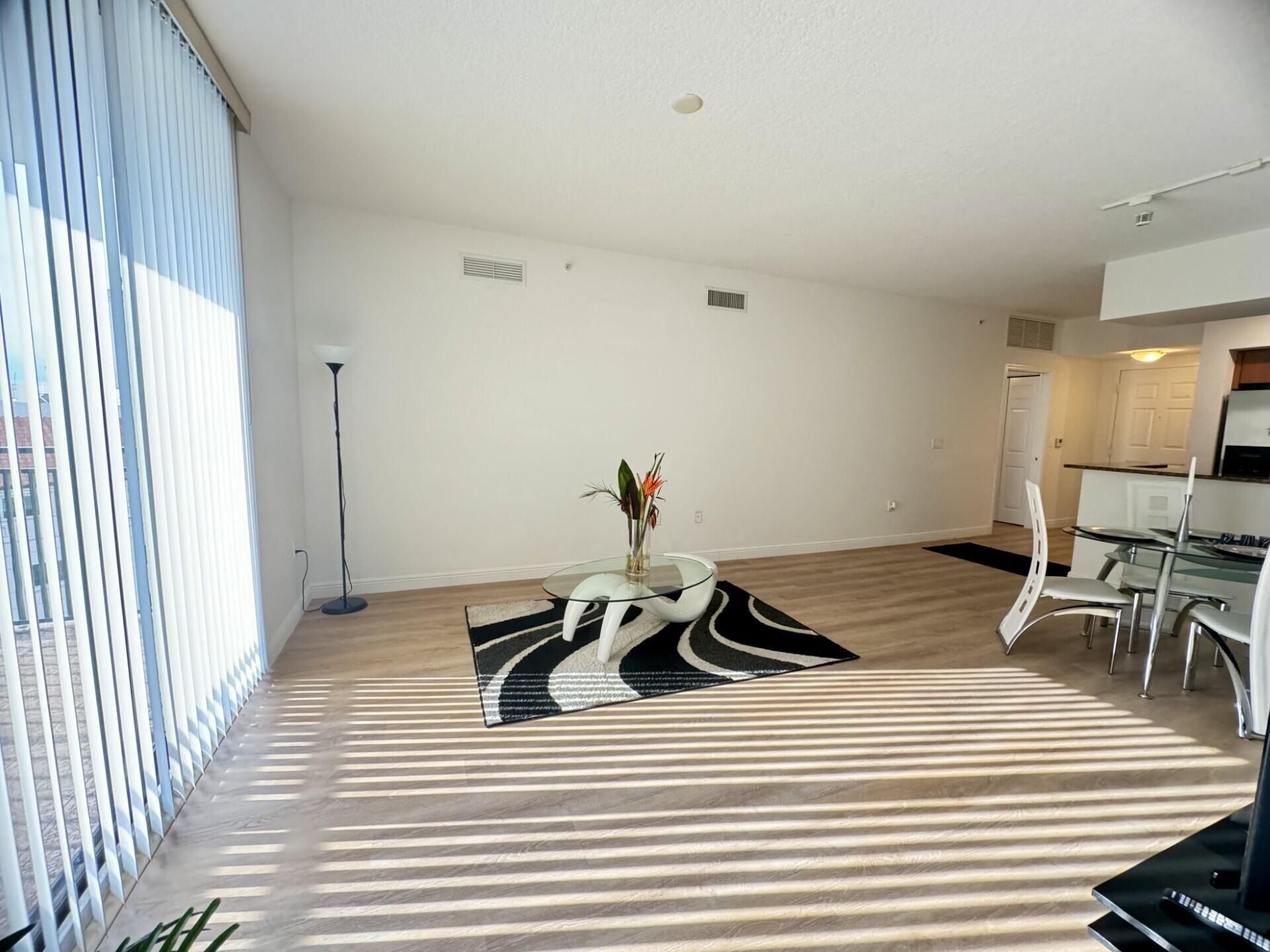 888 S Douglas Road, Unit 1015, Coral Gables, FL 33134 Photo