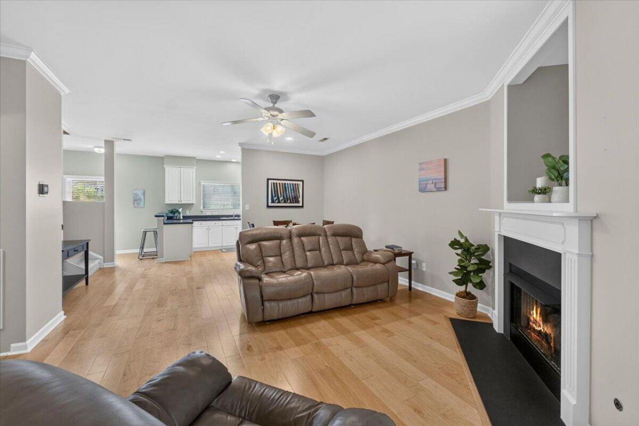 4109 Perrine Street Photo 8