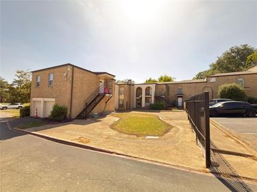 6032 Westridge Lane, Unit 201, Fort Worth, TX 76116