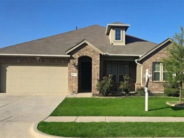 4805 Briarwood Drive, Haltom City, TX 76137