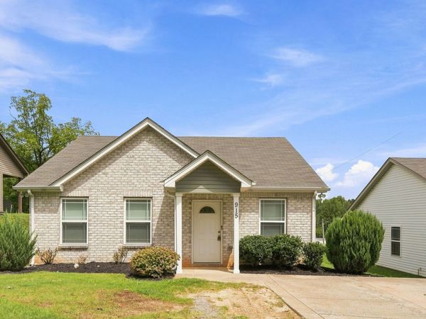 915 17th Ave E, Springfield, TN 37172