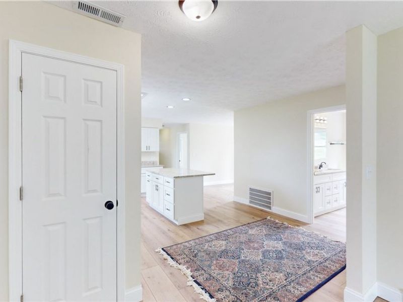 8716 Hadden Road, Twinsburg, OH 44087 Photo 10