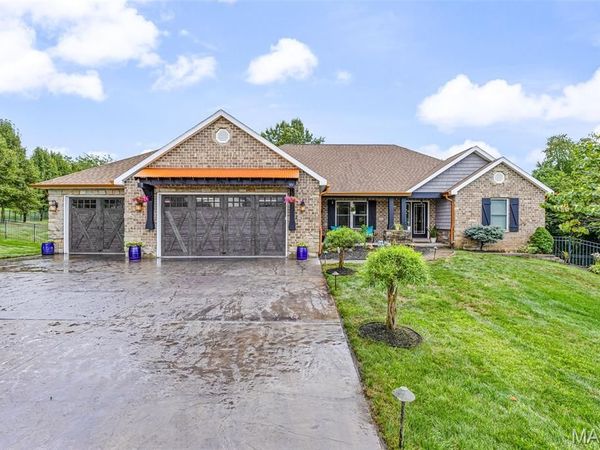 2 Brook Parc Court, Hillsboro, MO 63050