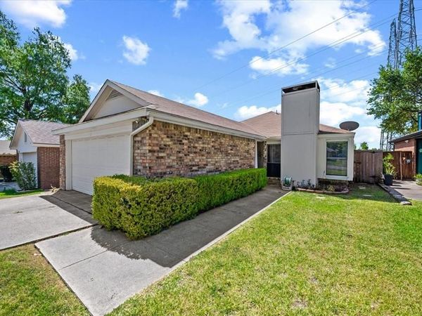 2118 Artherfield Drive, Carrollton, TX 75006