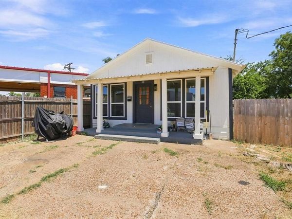 298 7th Street , Honey Grove, TX 75446
