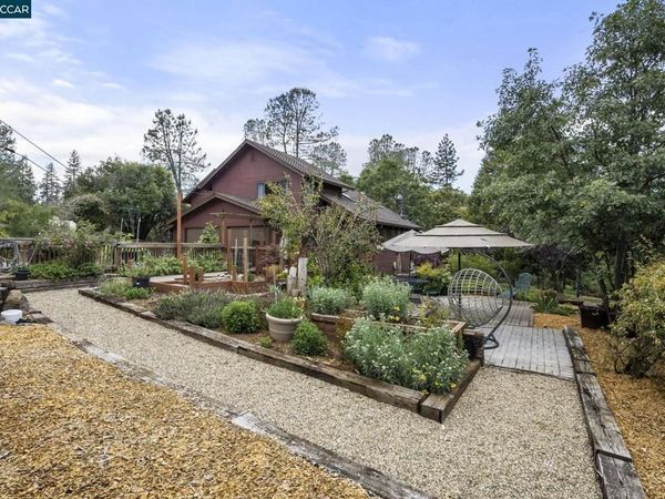 5184 Darby Russell Rd, Murphys, CA 95247