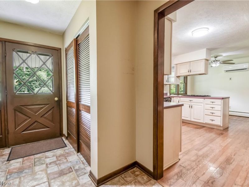 9412 Beaver Creek Drive, Mentor, OH 44060 Photo 5