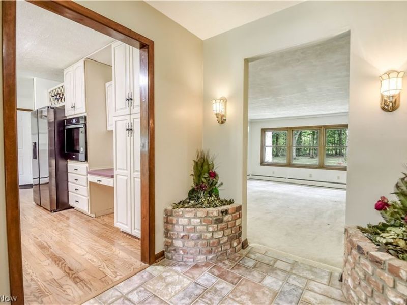 9412 Beaver Creek Drive, Mentor, OH 44060 Photo 6