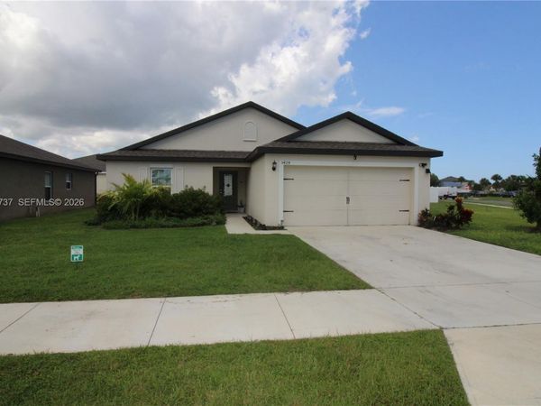 5424 Fantasy Dr , Fort Pierce, FL 34947