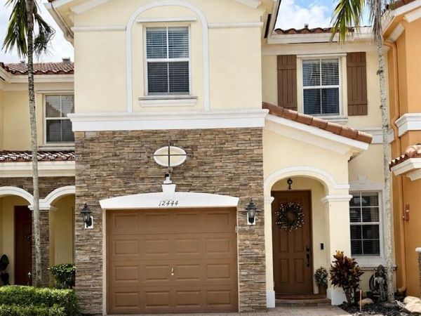 12444 Emerald Creek Ct, Plantation, FL 33325