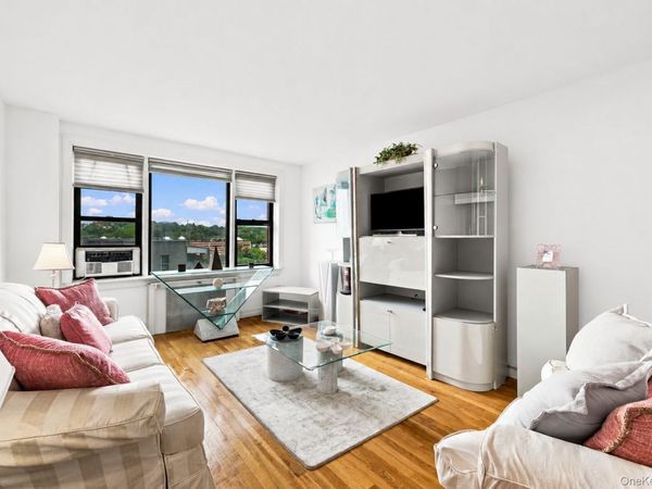 10 Franklin Avenue, Unit 2A, White Plains, NY 10601