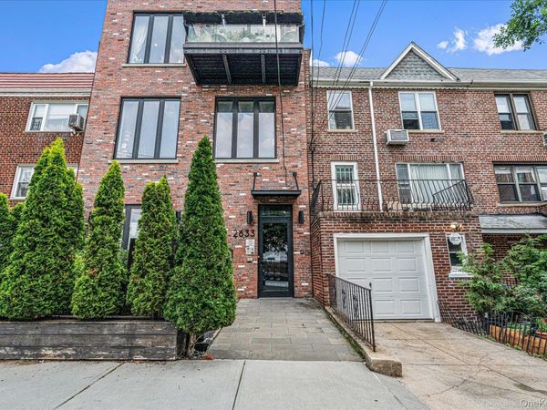 26-33 28th Street , Unit 4A, Astoria, NY 11102