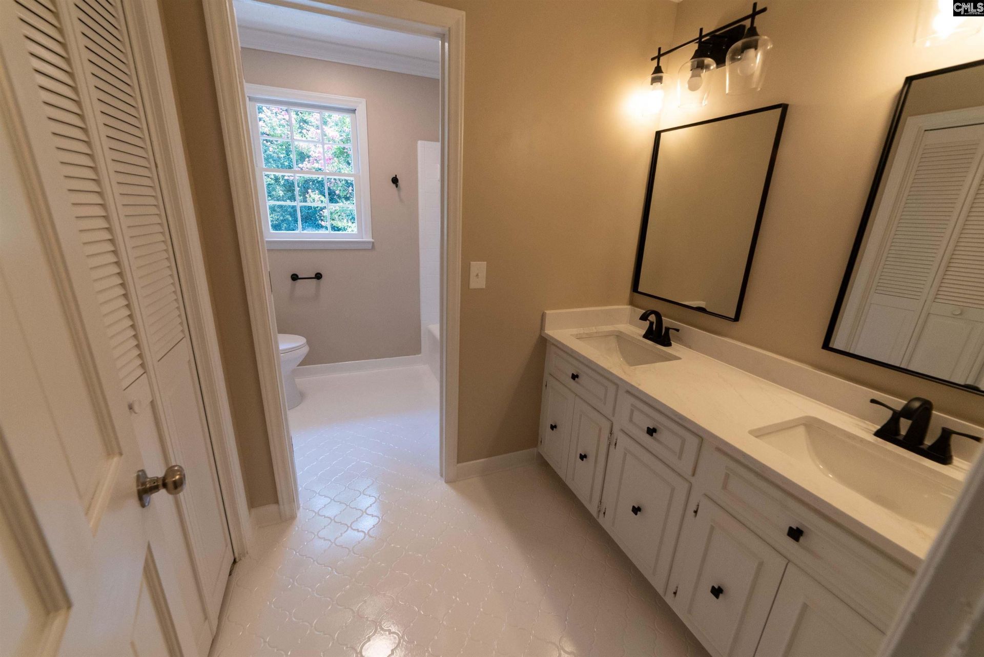 17 Olde Springs Road  Photo 16