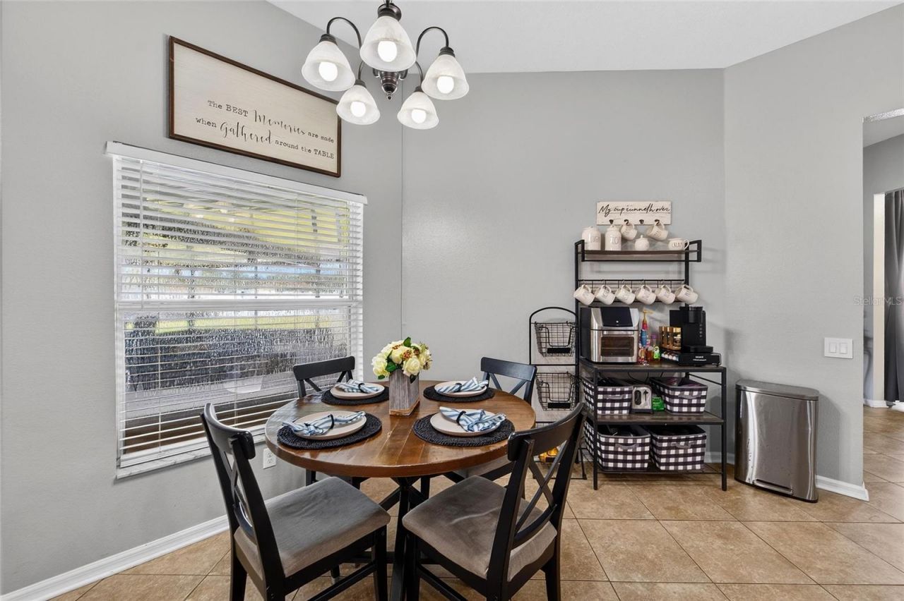 1617 Avondale Ridge Drive, Plant City, FL 33567 Photo