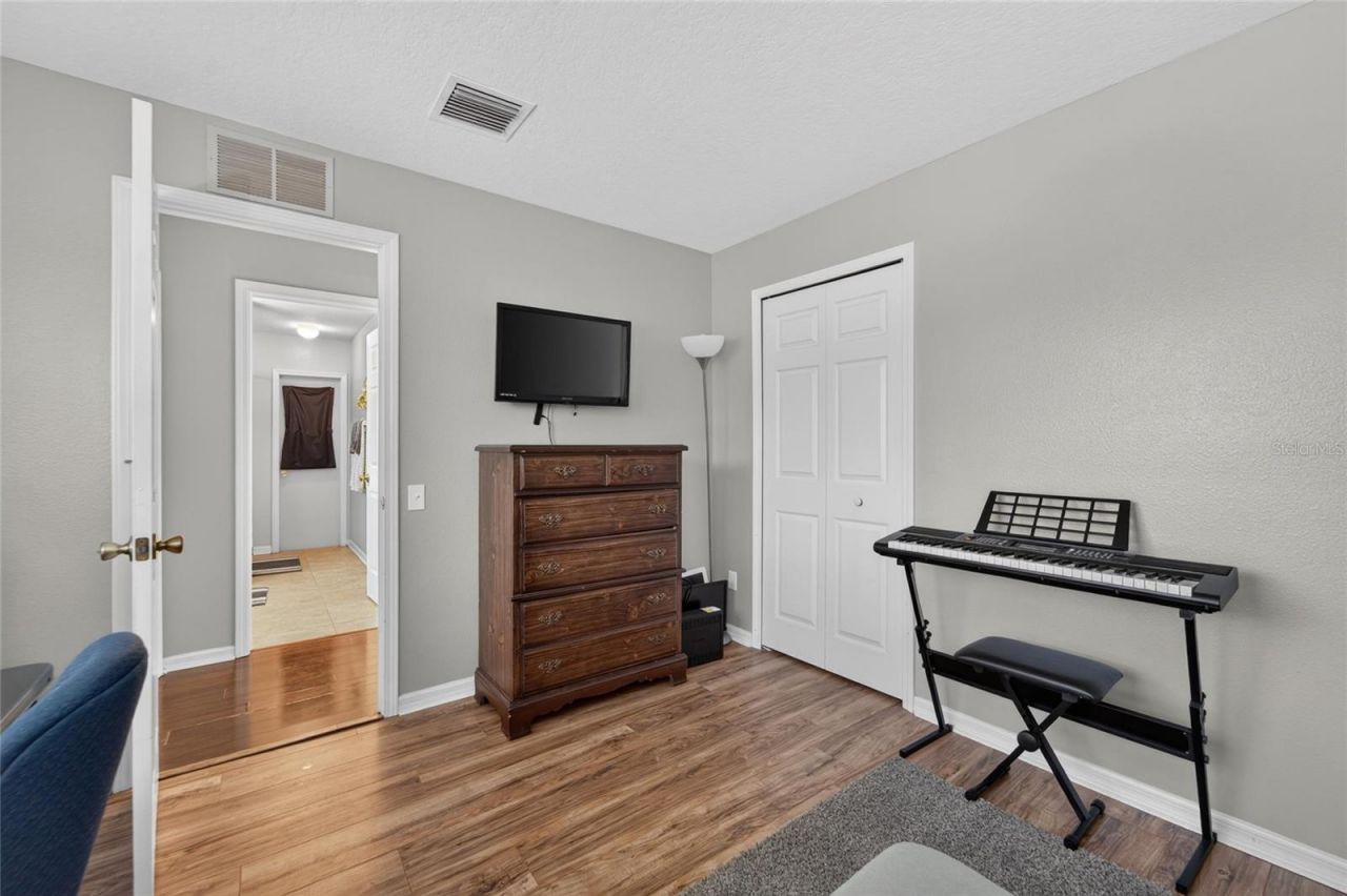 1617 Avondale Ridge Drive, Plant City, FL 33567 Photo