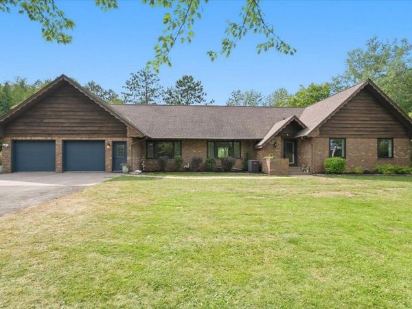 16 Heron Pl, Superior, WI 54880