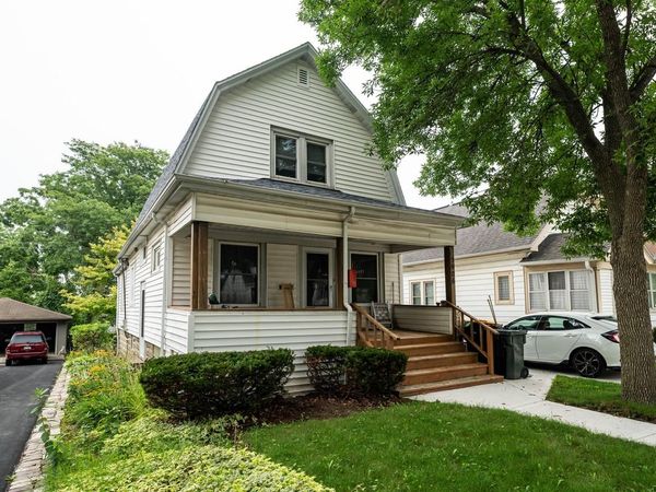 1906 S 91st STREET, West Allis, WI 53227