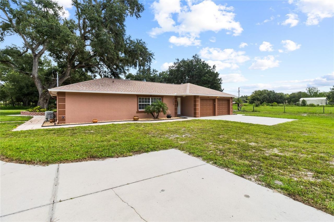40955 County Road 54 , Zephyrhills, FL 33540 Photo