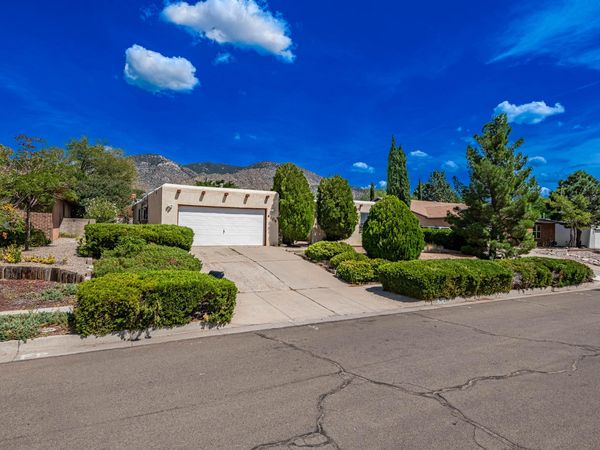 4108 Blue Ridge Place NE, Albuquerque, NM 87111