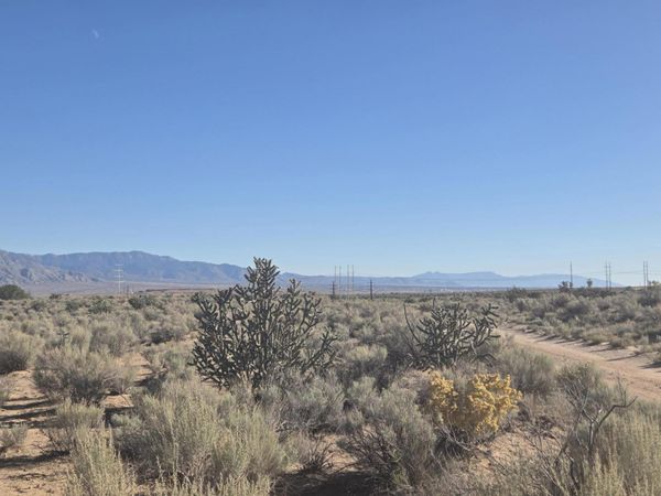 VL RRE Lot 11 Block 29 , Unit 20, Rio Rancho, NM 87144