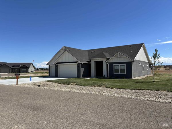 4725 Sw Moonlight Court, Mountain Home, ID 83647
