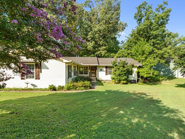184 Beechview Dr , Clifton, TN 38425