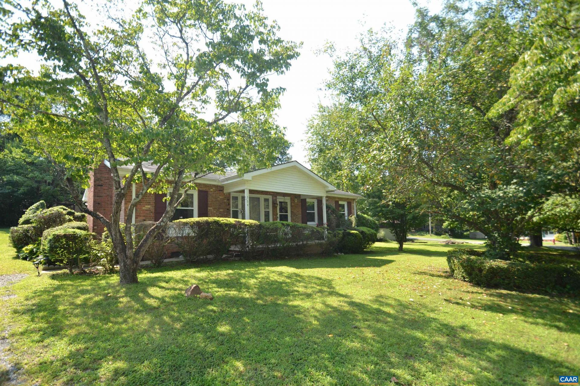 364 Whitethorn Ct, Ruckersville, VA 22968 Main Photo