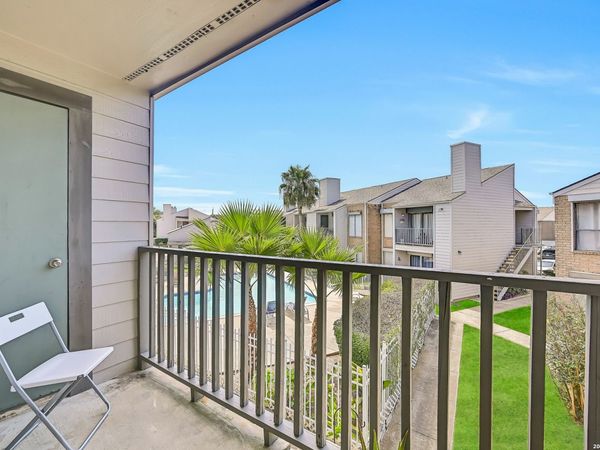 3220 69TH ST, Unit APT J6, Galveston, TX 77551