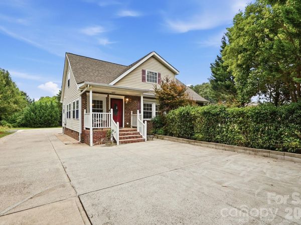 3717 Margaret Wallace Road, Matthews, NC 28105