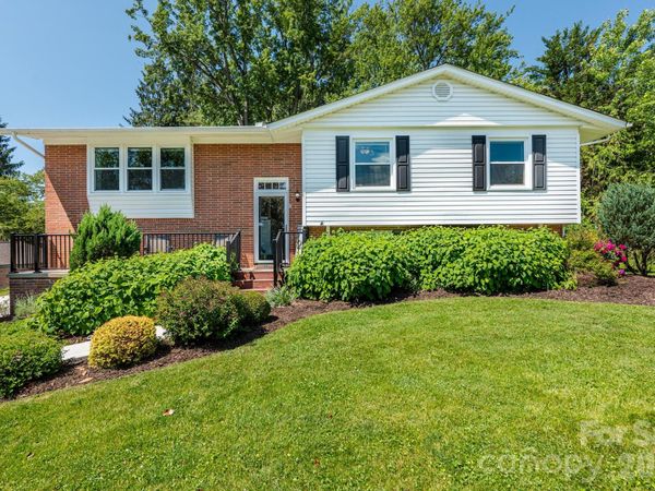 11 Summit Drive , Arden, NC 28704