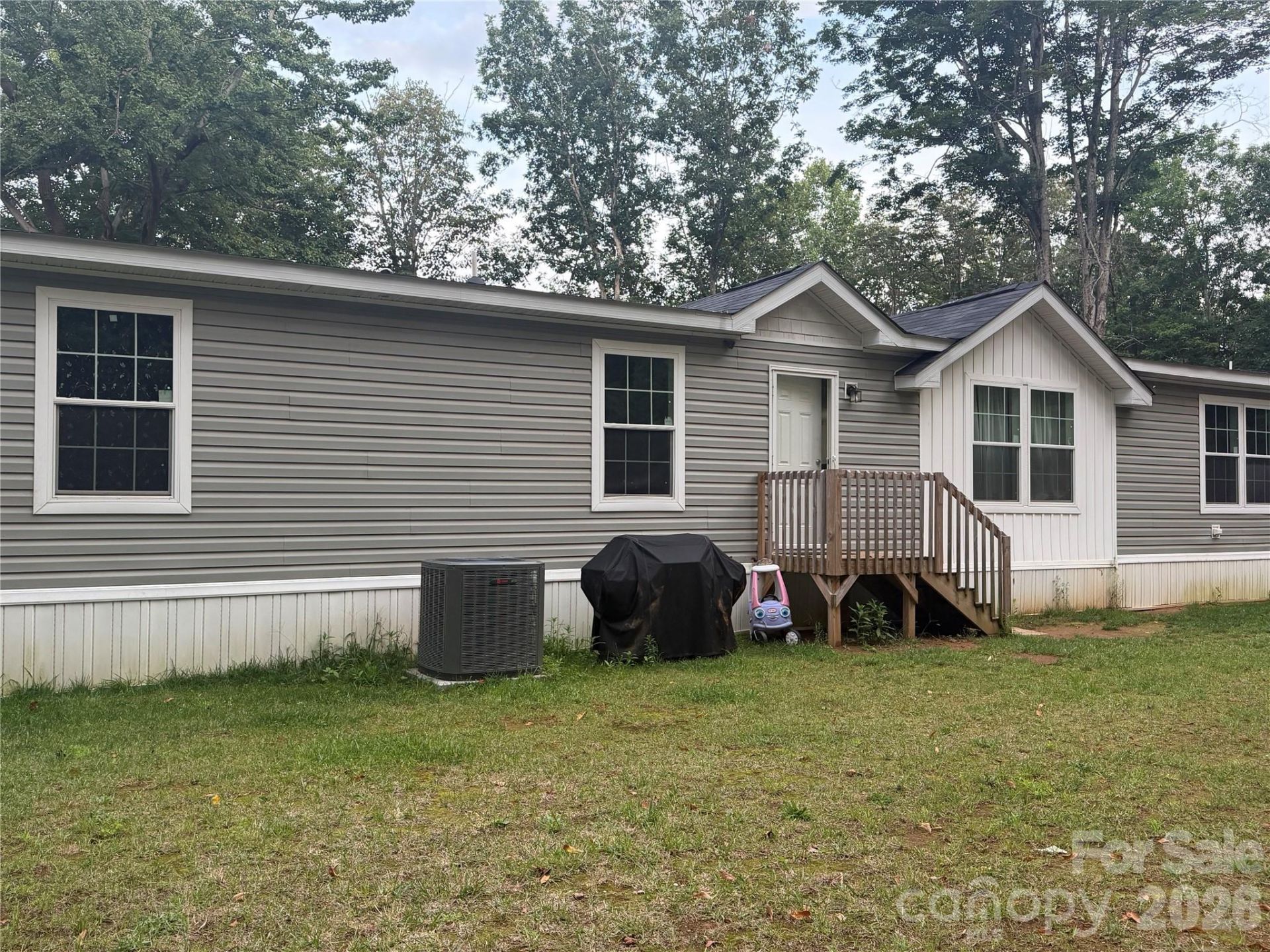 818 Poison Cove Road, Clyde, NC 28721 Main Photo