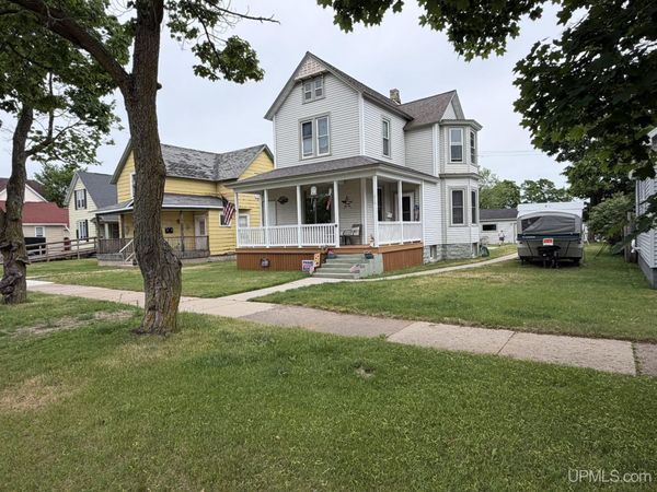 210 N 13th Street, Escanaba, MI 49829